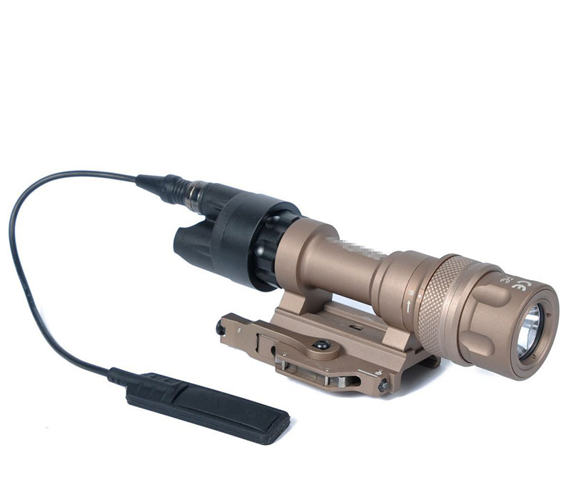 SF M952V LED WeaponLight For Rifles And SMGs White And IR Output